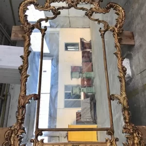 Specchiera in legno e pastiglia dorata a missione - Epoca 1920/1930