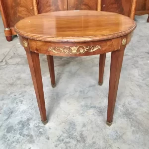 Tavolino rotondo da salotto in Noce - Epoca fine '800