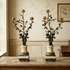 Coppia di Candelabri '800 con Putti in Bronzo e Bronzo Dorato