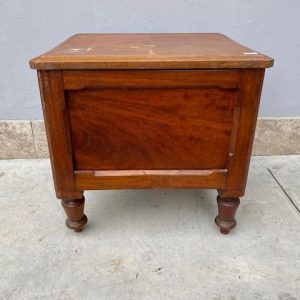 Sgabello Inglese in Mogano dell'800 - Restauro in Corso